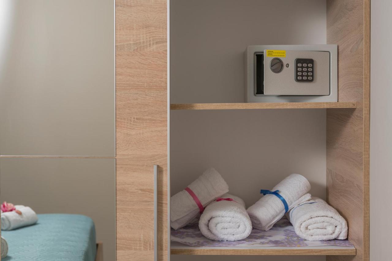 Floral Beach Apt With Lux Extras & Special Treats Kolimvárion Luaran gambar
