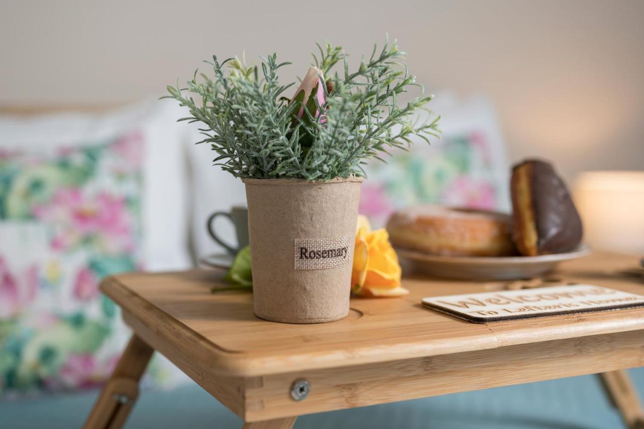 Floral Beach Apt With Lux Extras & Special Treats Kolimvárion Luaran gambar