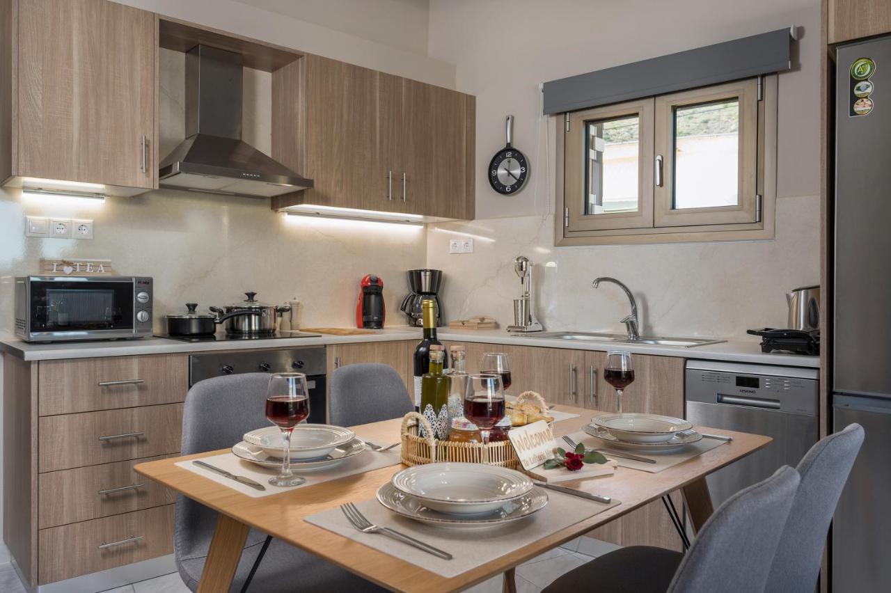Floral Beach Apt With Lux Extras & Special Treats Kolimvárion Luaran gambar